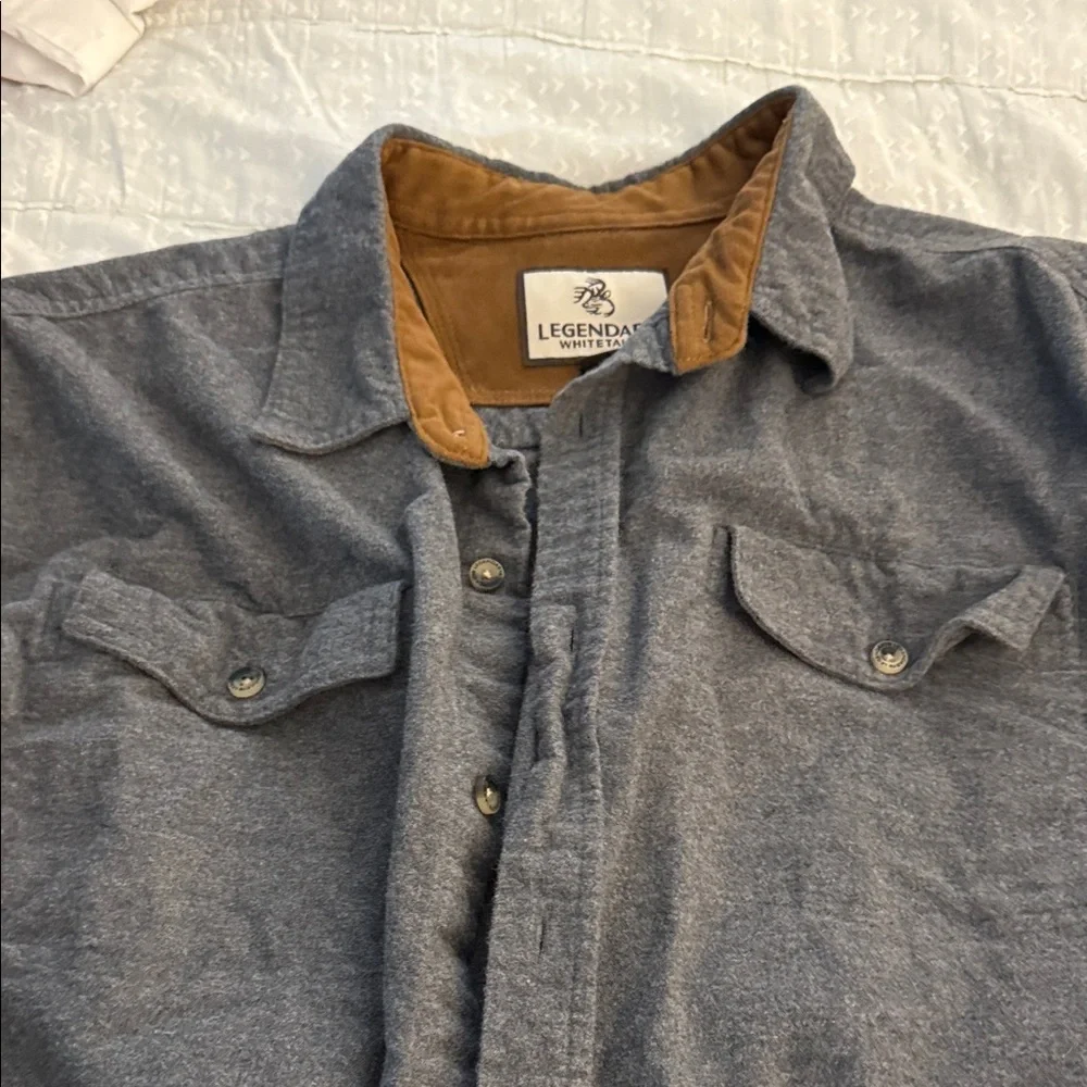 Legendary Whitetails Men’s Flannel - Picture 1 of 3